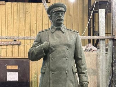 Памятник Сталину в Вологде. Фото: t.me/rtvimain Памятник Сталину в Вологде. Фото: t.me/rtvimain